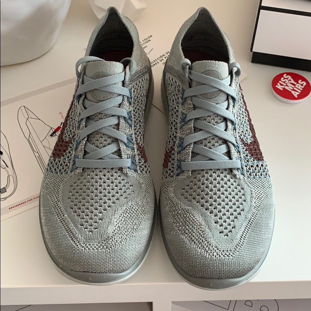 NWT Nike Free RN Flyknit - Picture 8 of 15